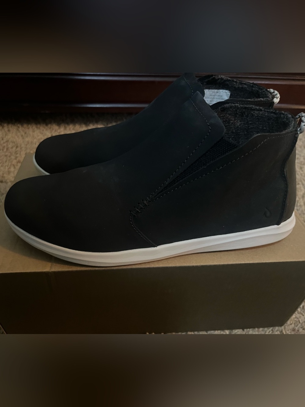 OluKai Women’s Lava Rock/Off White Black Slip-On